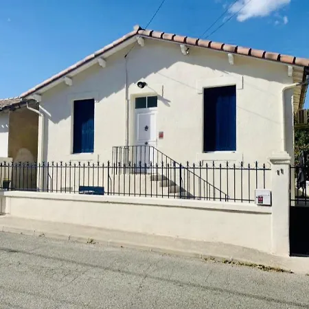 Holiday home La Parenthese Blanche *